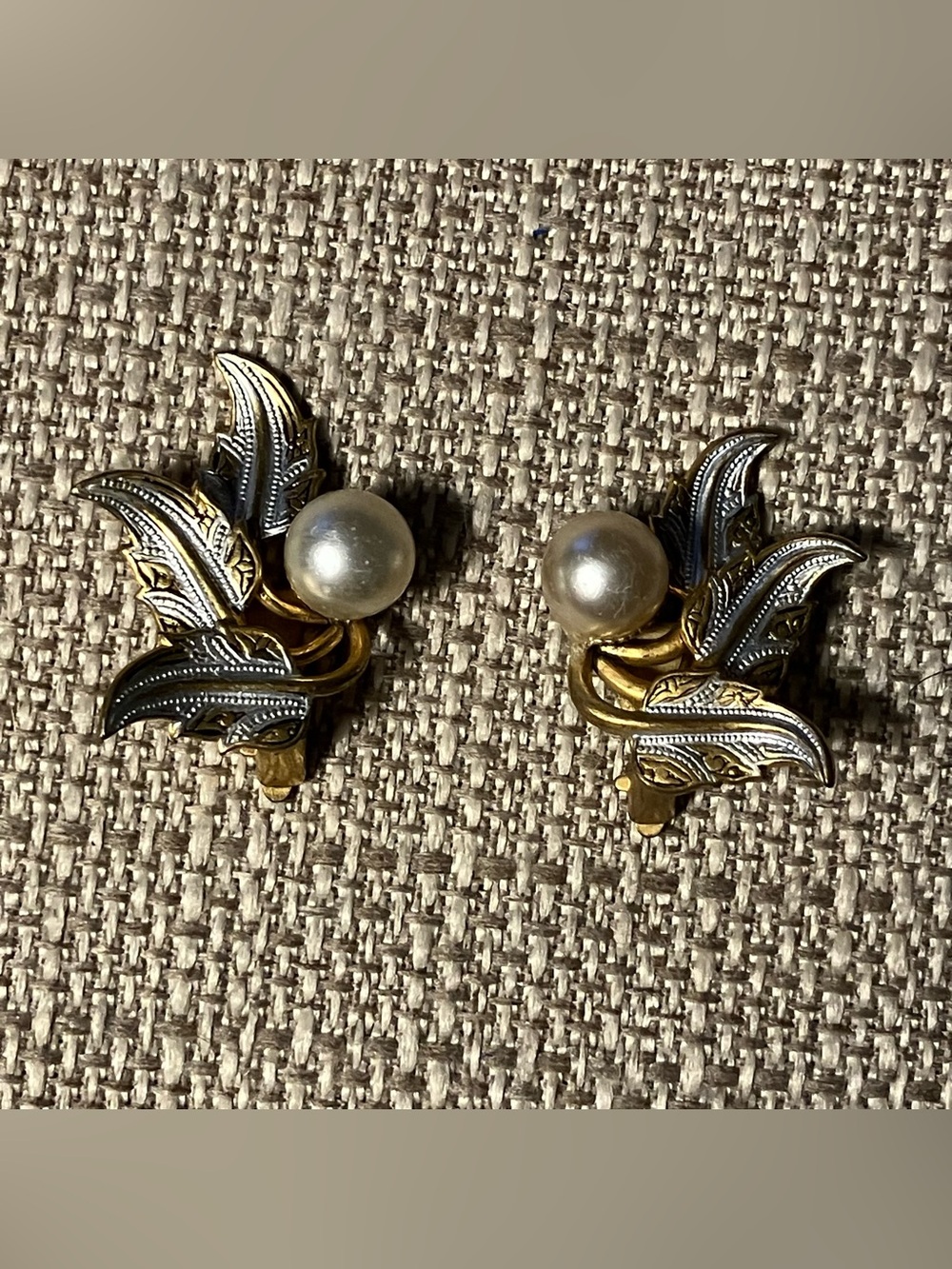 Vintage Damascene Faux Pearl Leaf Climber Clip  On Earrings Gold Tone